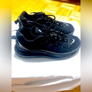 Nike Air MX-720-818 / US Size 10 / CI3871-001